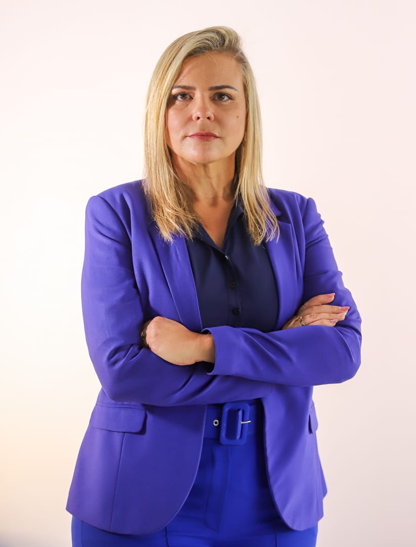 Simone Leal Mascarenhas - pires e leal advocacia